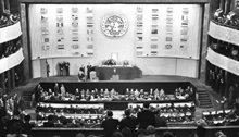 Representantes das Nações Unidas de todas as regiões do mundo adotaram formalmente a Declaração Universal dos Direitos do Homem em 10 de dezembro de 1948.